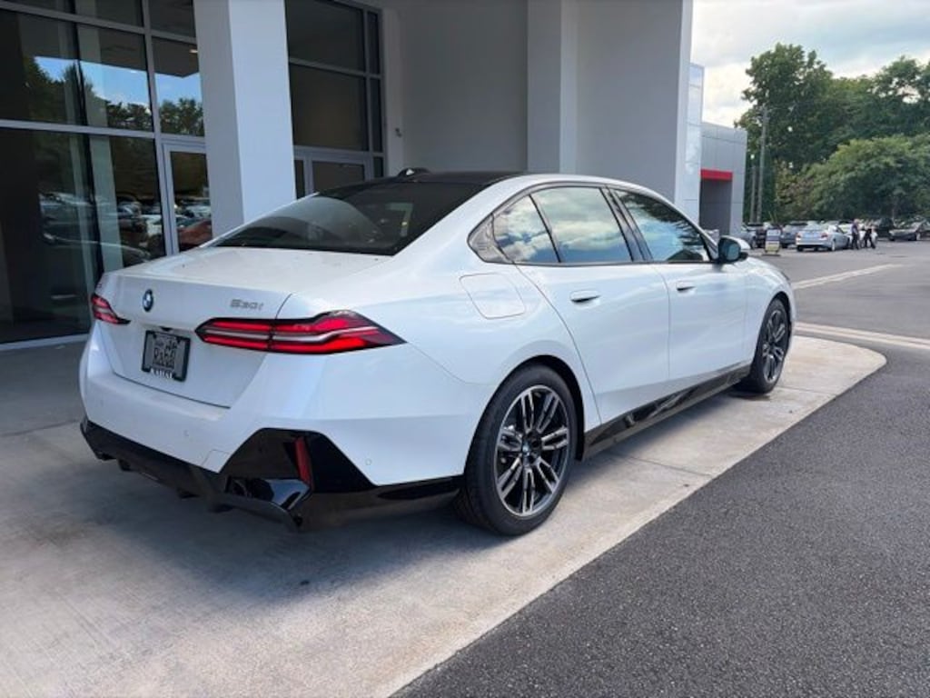 New 2027 BMW 530i xDrive Sedan