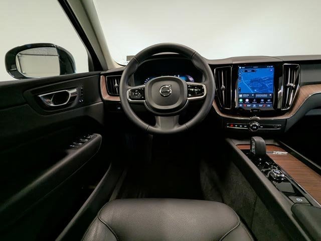 2023 Volvo XC60 Plus - Photo 25