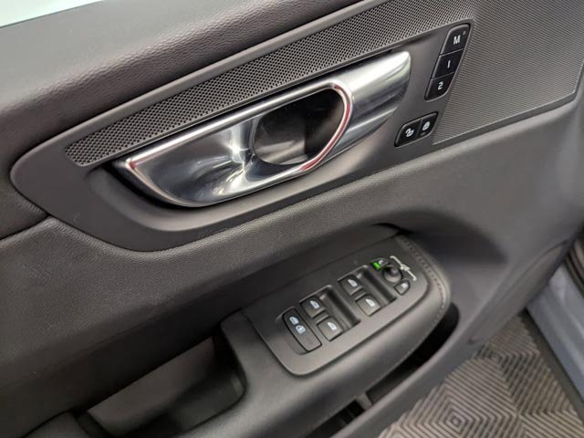 2023 Volvo XC60 Plus - Photo 14