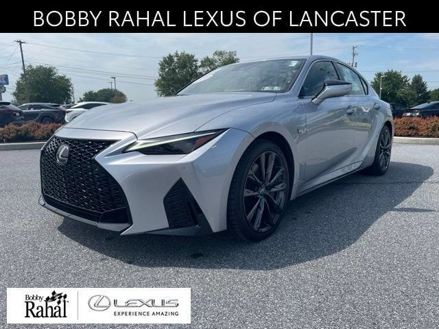 2022 Lexus IS