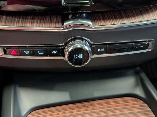 2023 Volvo XC60 Plus - Photo 20