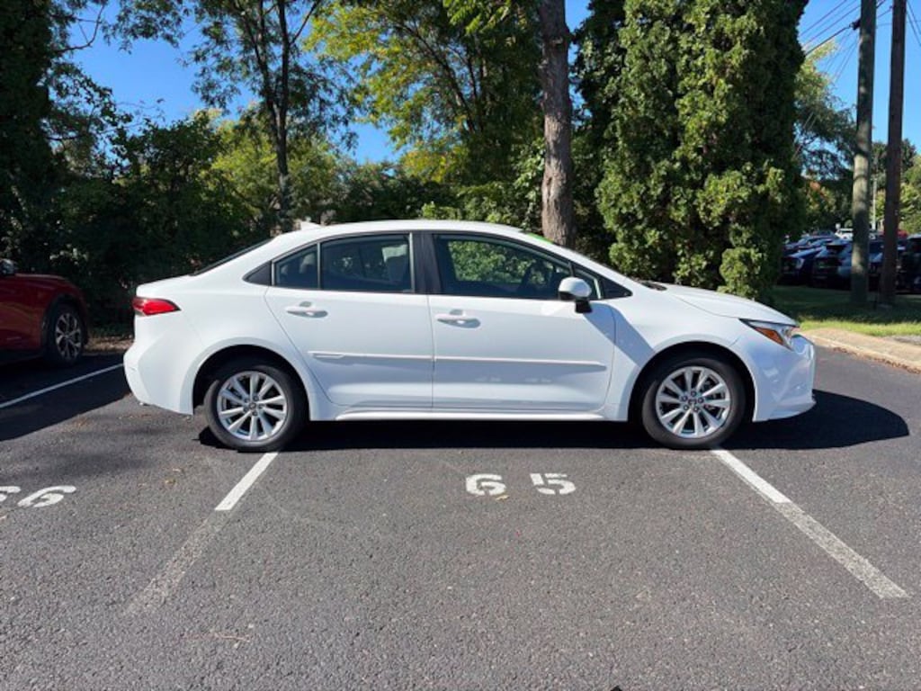 Used 2026 Toyota Corolla Hybrid LE Sedan