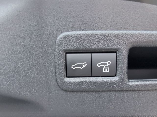 2026 Toyota bZ XLE - Photo 30