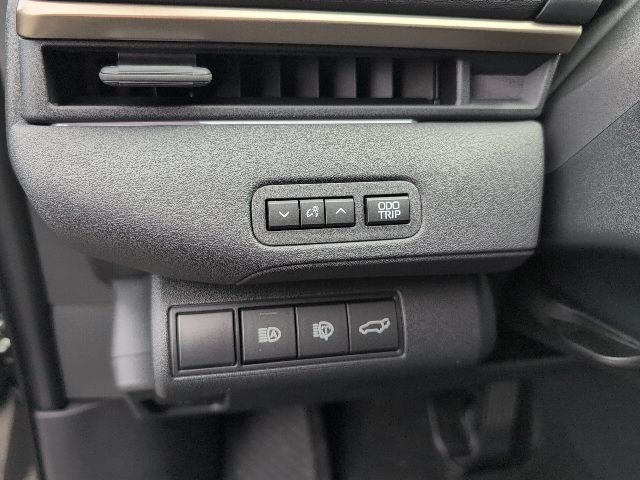 2026 Toyota bZ XLE - Photo 13