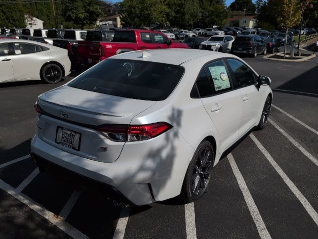 New 2026 Toyota Corolla SE Sedan