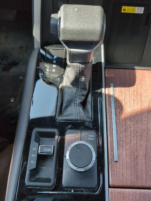 2024 Toyota Tundra 1794 Edition - Photo 18