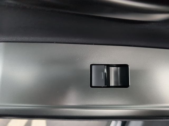 2026 Toyota bZ XLE - Photo 24