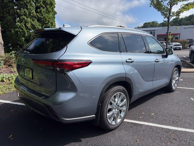 Used 2023 Toyota Highlander Hybrid Limited SUV