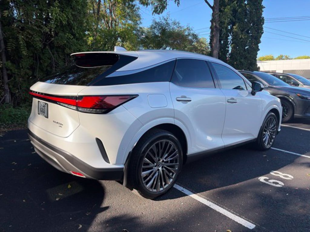 Used 2024 Lexus RX 450h+ Luxury SUV