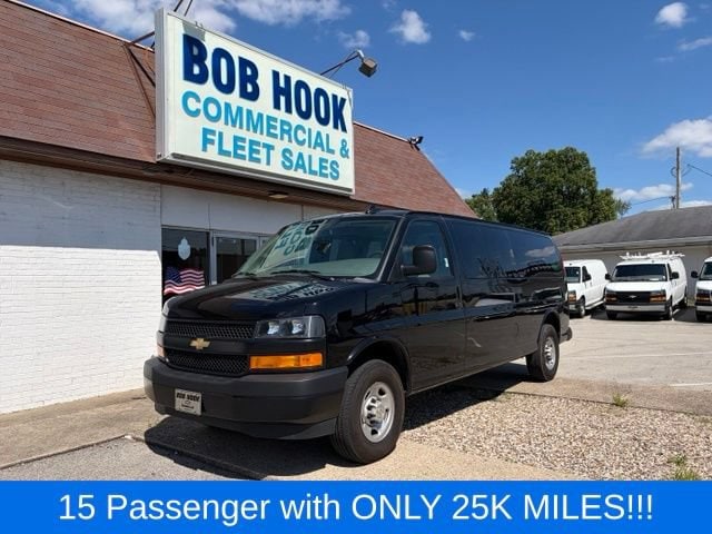 2025 Chevrolet Express Passenger