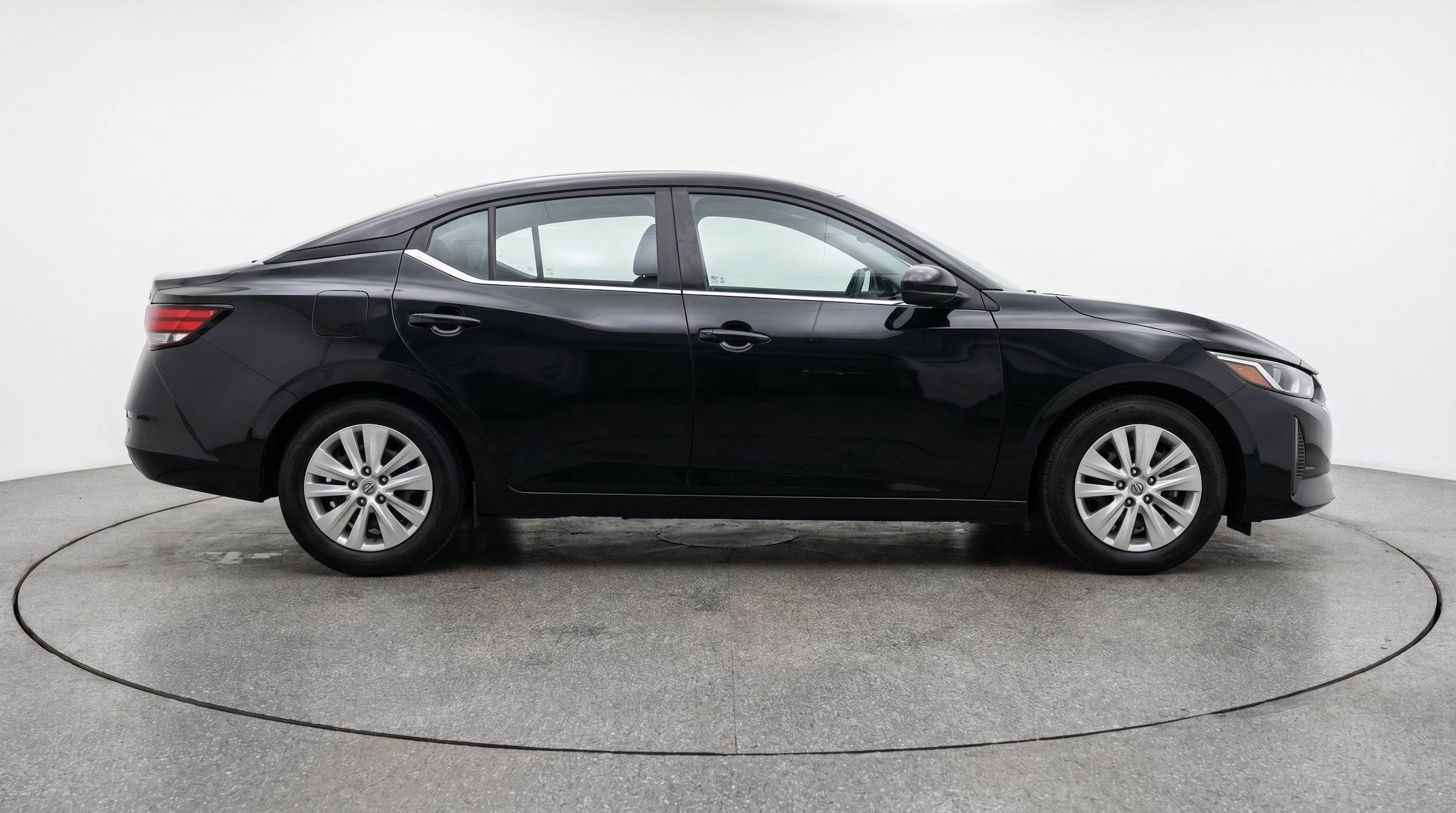 Thumbnail: 2025 Nissan Sentra - 10