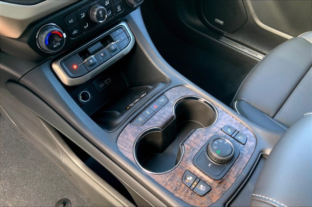 2023 GMC Acadia Denali - Photo 7
