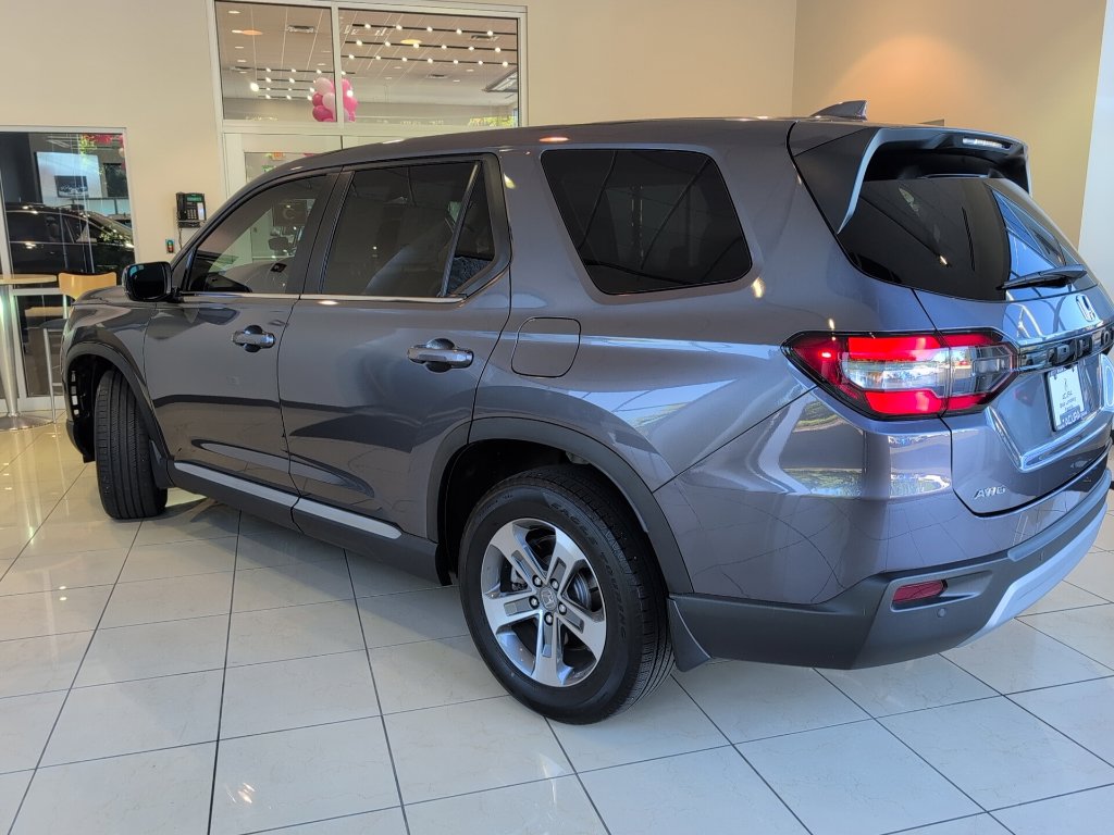 Used 2025 Honda Pilot EX-L SUV