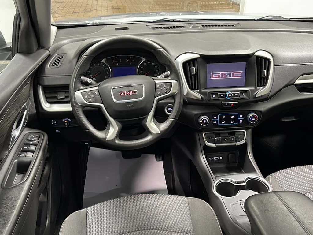 Used 2024 GMC Terrain SLE SUV