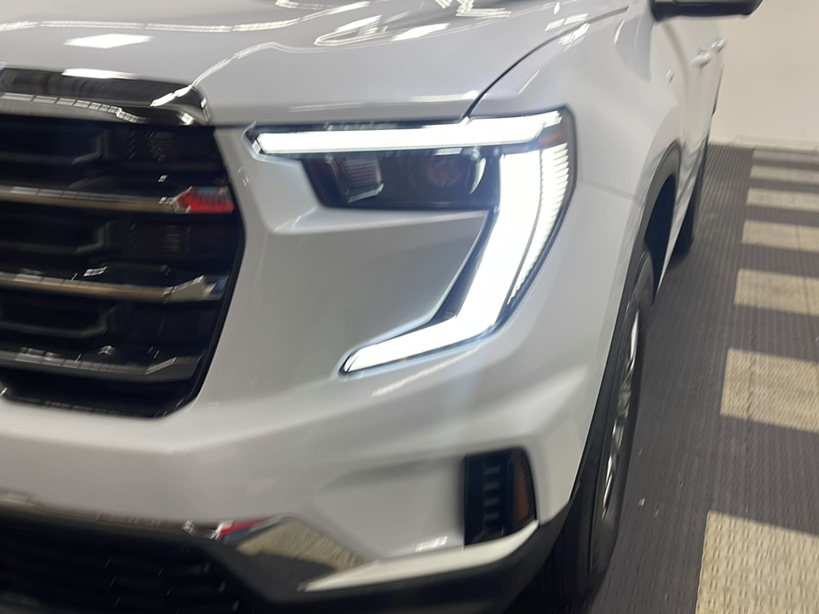 2026 GMC Acadia Elevation - Photo 26