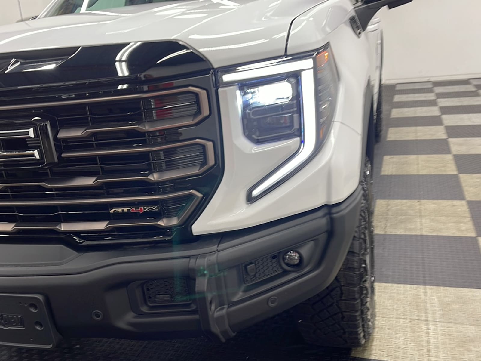 2026 GMC Sierra 1500 AT4X - Photo 27
