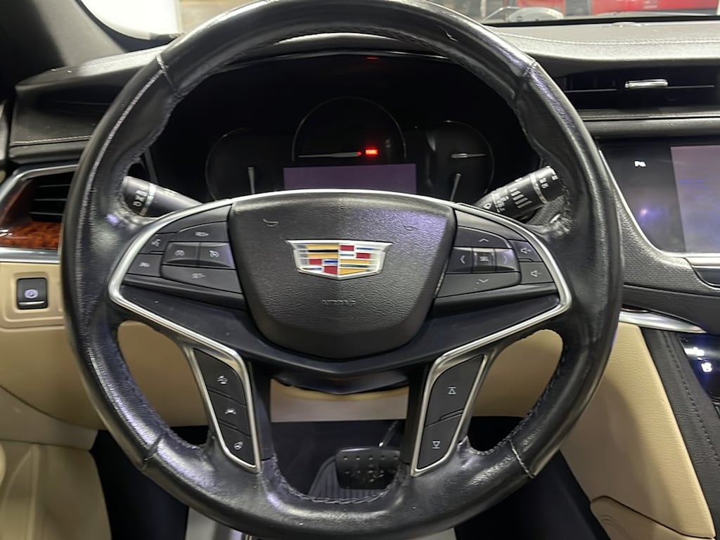 Used 2019 CADILLAC XT5 Premium Luxury FWD SUV