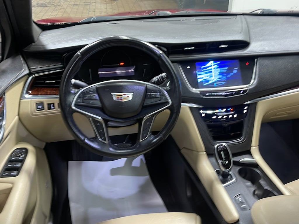 Used 2019 CADILLAC XT5 Premium Luxury FWD SUV