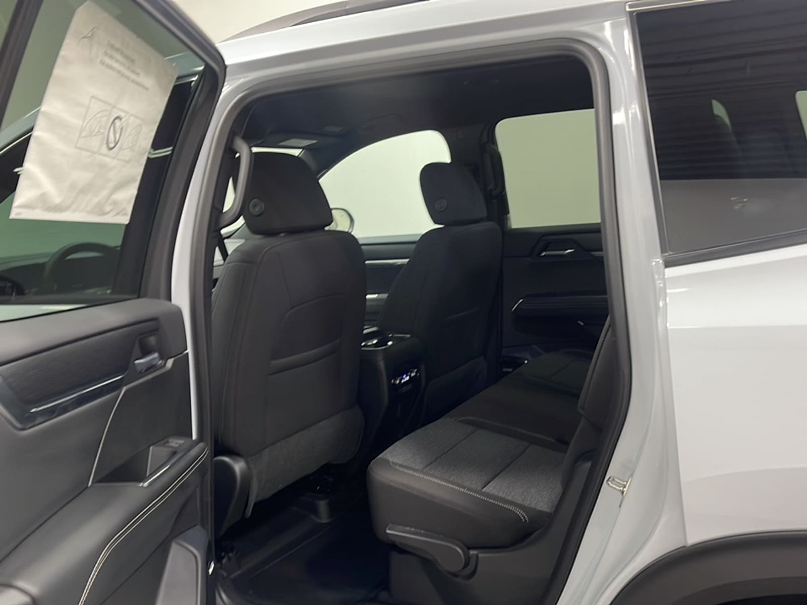 2026 GMC Acadia Elevation - Photo 14