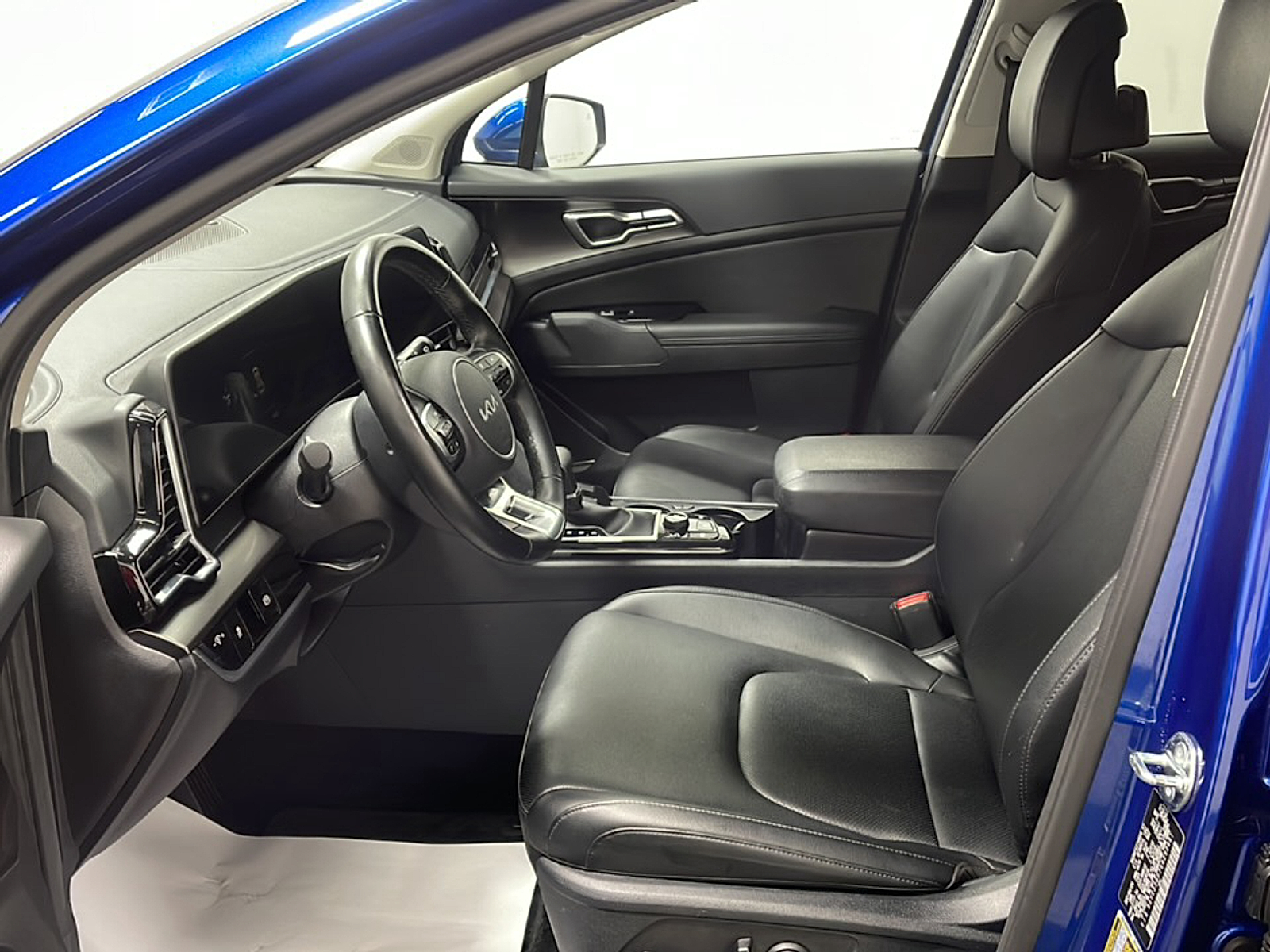 Used 2025 Kia Sportage EX