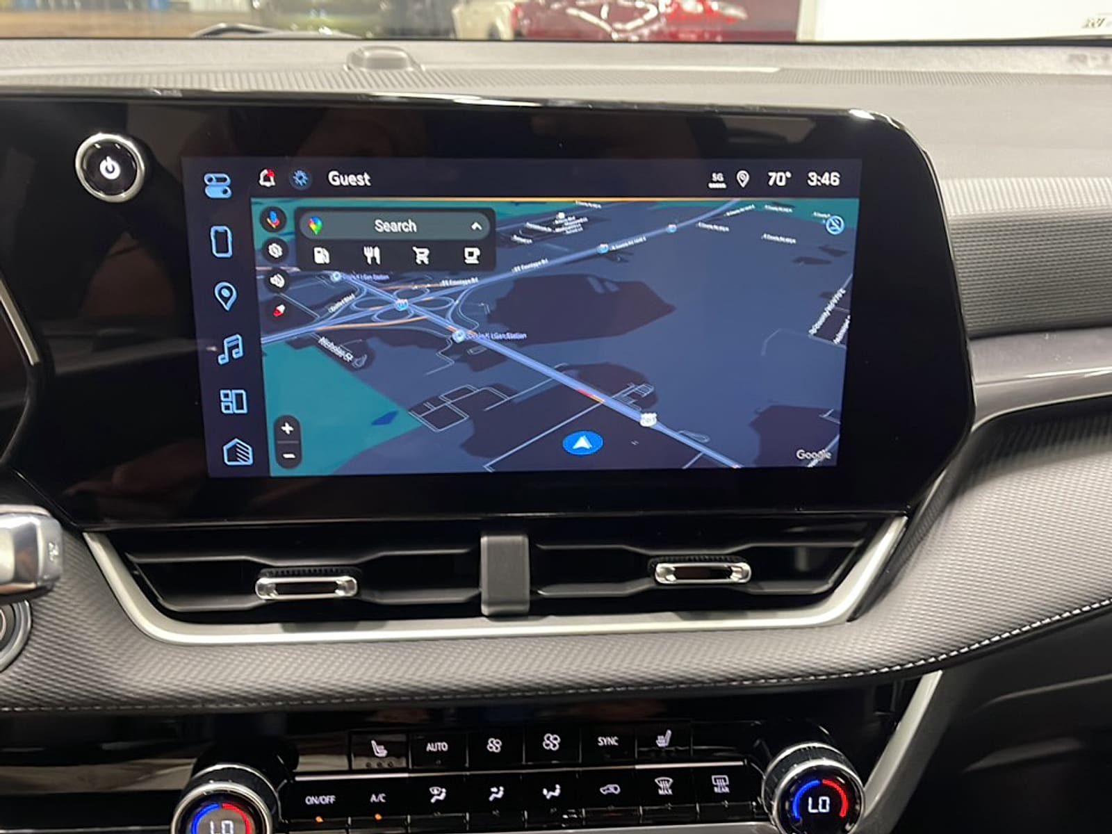 2027 Chevrolet Equinox LT - Photo 9