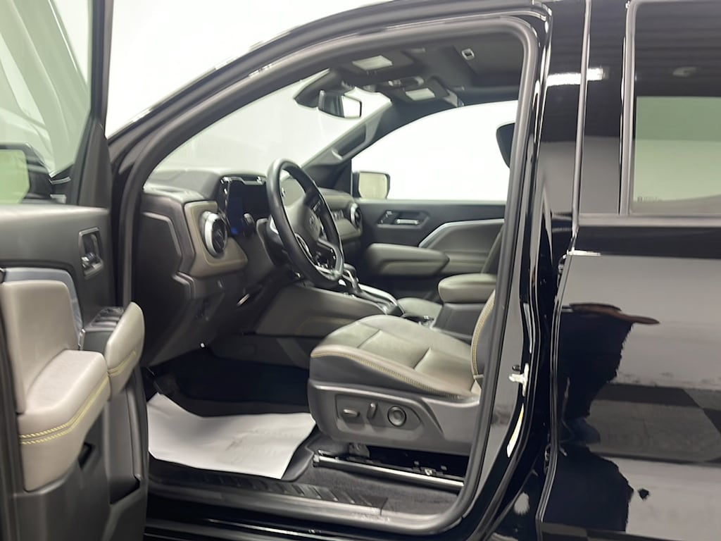 Used 2025 Chevrolet Colorado ZR2 Truck Crew Cab