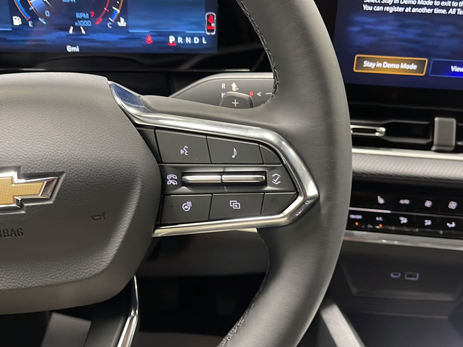 2027 Chevrolet Equinox LT - Photo 7