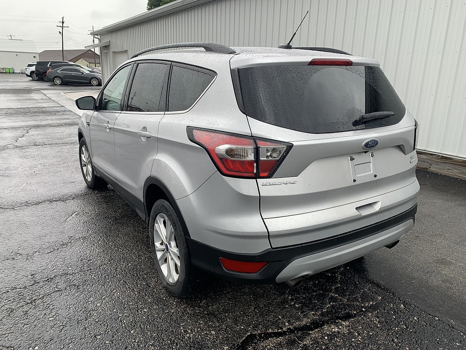 Used 2017 Ford Escape SE with VIN 1FMCU0GD7HUC23341 for sale in Seymour, IN