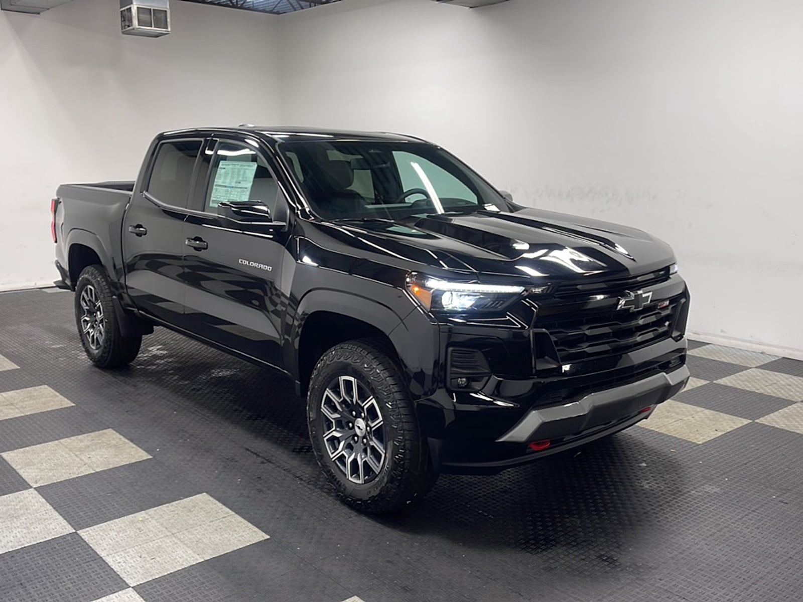 2026 Chevrolet Colorado Z71 - Photo 24