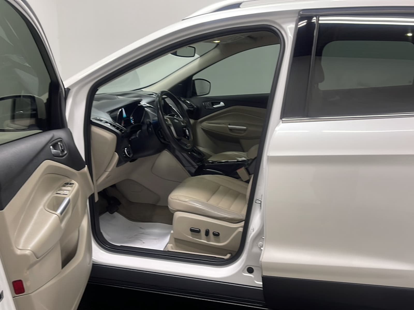 Used 2016 Ford Escape Titanium with VIN 1FMCU9J90GUC23107 for sale in Seymour, IN