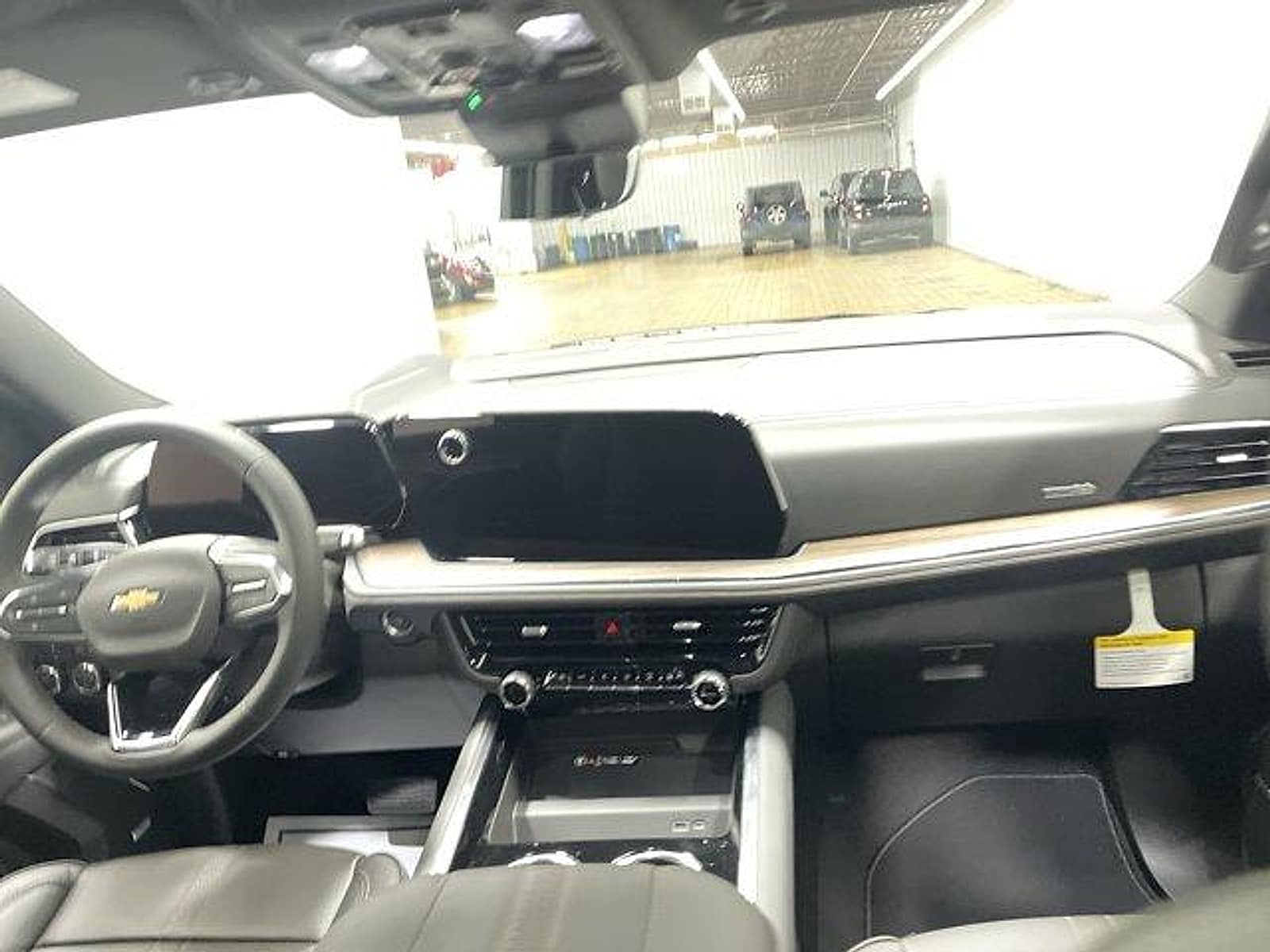 2026 Chevrolet Suburban High Country - Photo 17