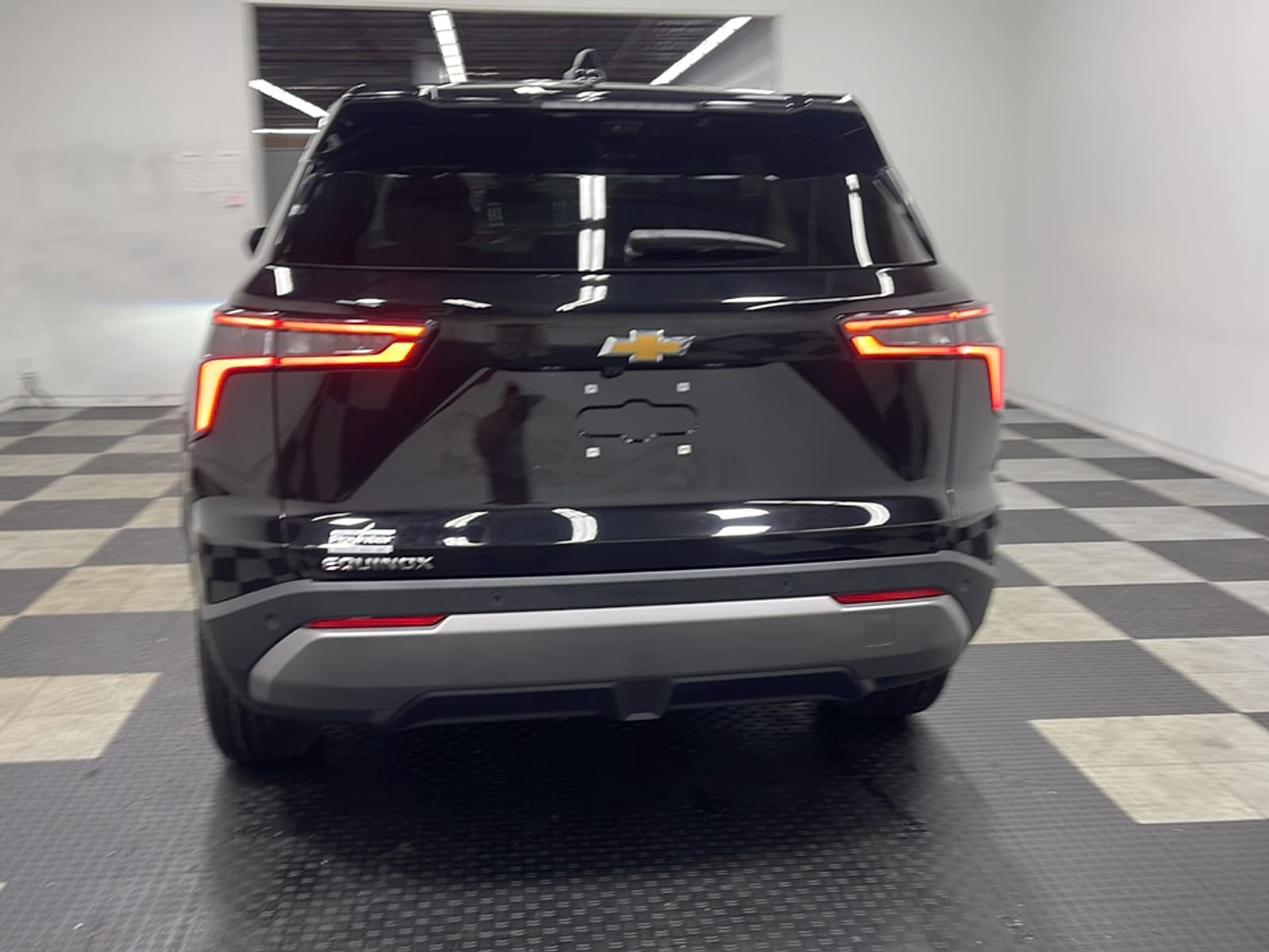 2027 Chevrolet Equinox LT - Photo 17