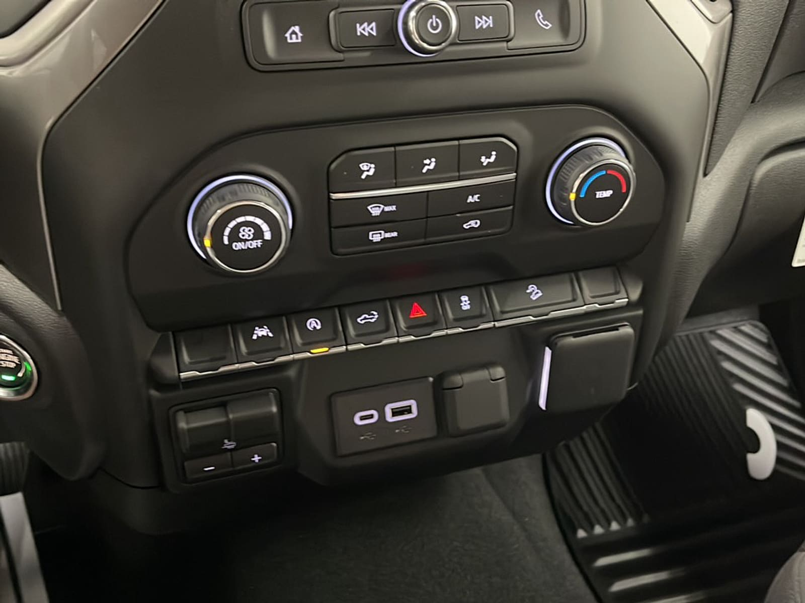 2026 Chevrolet Silverado 1500 Custom Trail Boss - Photo 11
