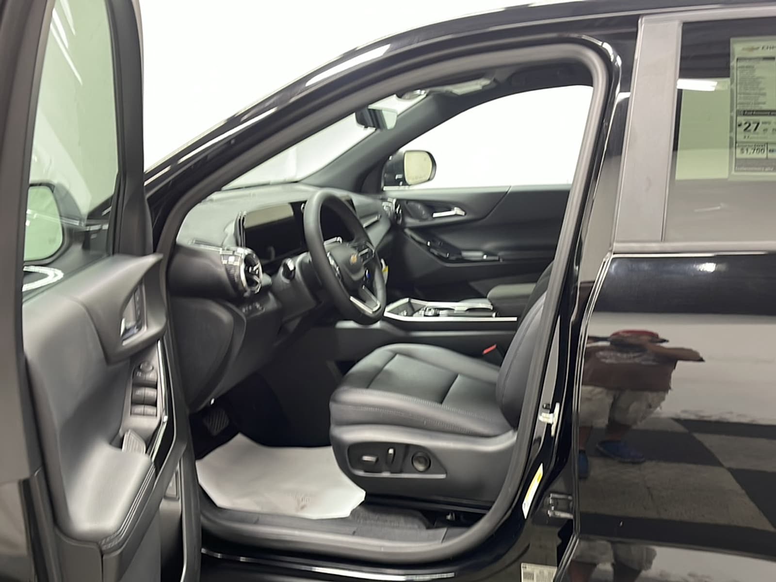 2027 Chevrolet Equinox LT - Photo 2