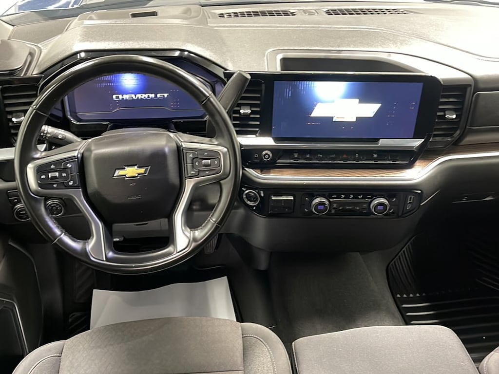 Used 2025 Chevrolet Silverado 3500 HD LT DRW Truck Crew Cab