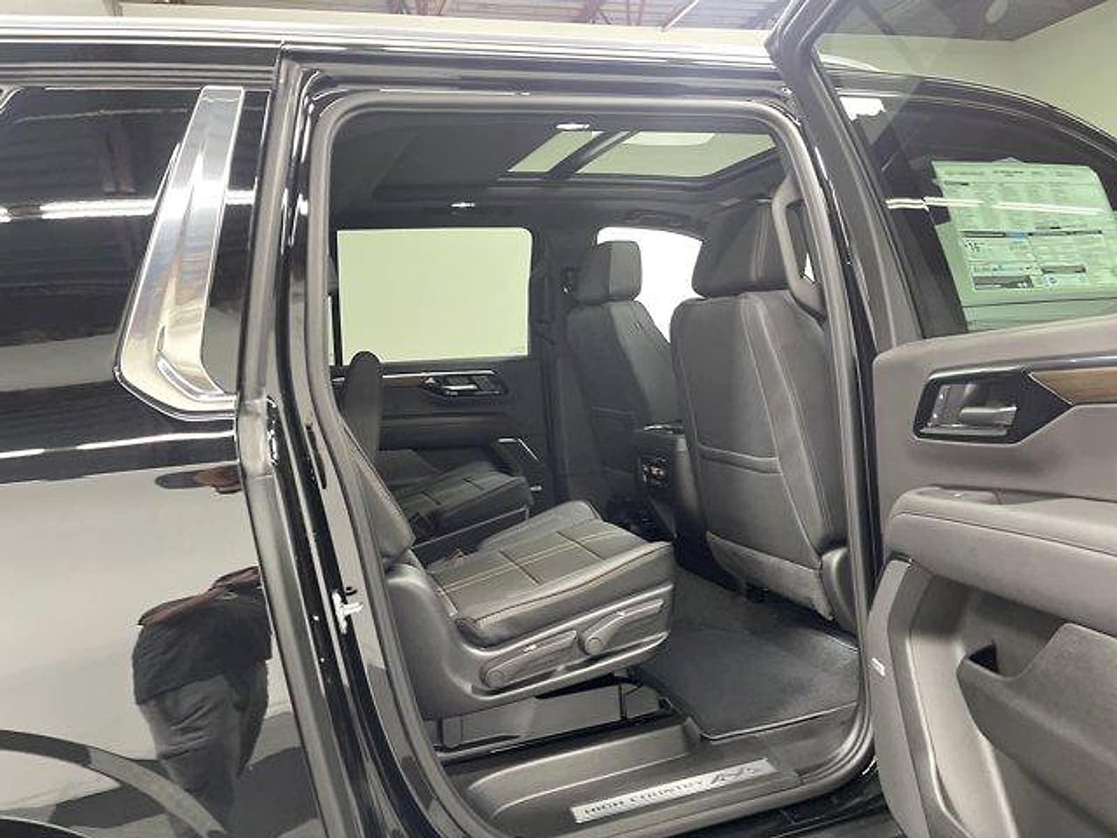2026 Chevrolet Suburban High Country - Photo 15