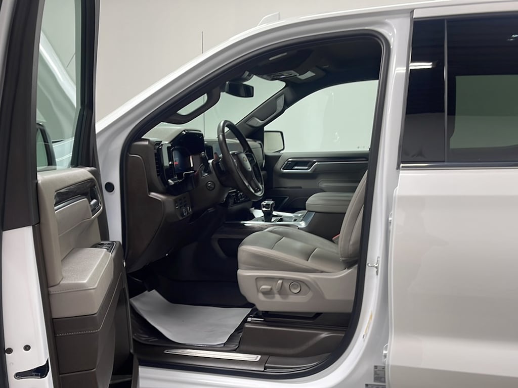 Used 2025 Chevrolet Silverado 1500 LTZ Truck Crew Cab