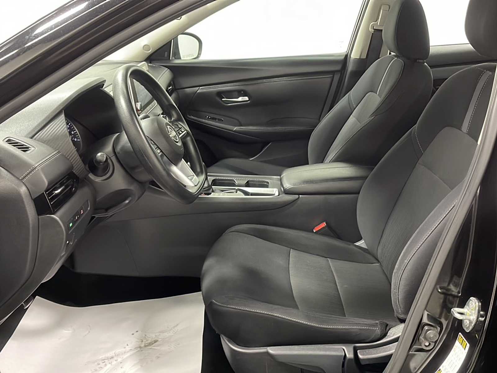 Used 2024 Nissan Sentra SV with VIN 3N1AB8CV5RY347401 for sale in Seymour, IN