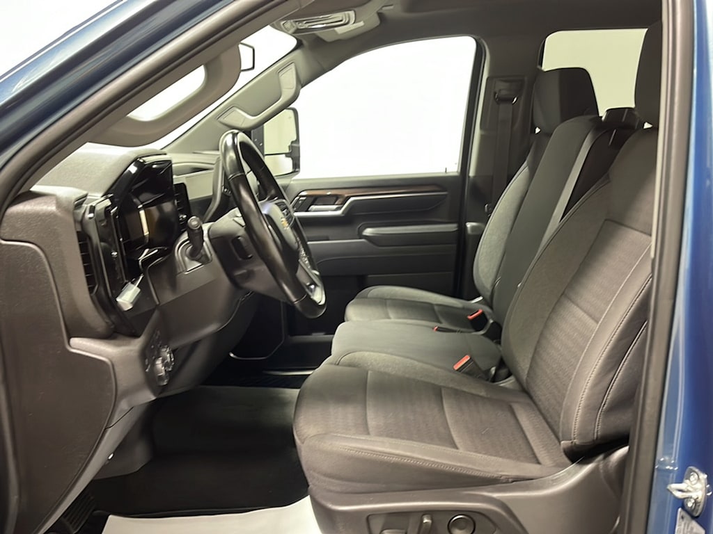 Used 2025 Chevrolet Silverado 3500 HD LT DRW Truck Crew Cab