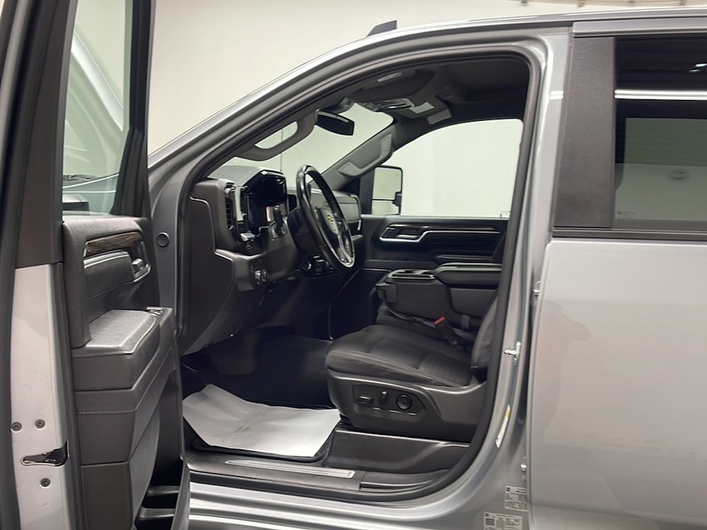 Used 2025 Chevrolet Silverado 2500 HD LT Truck Crew Cab