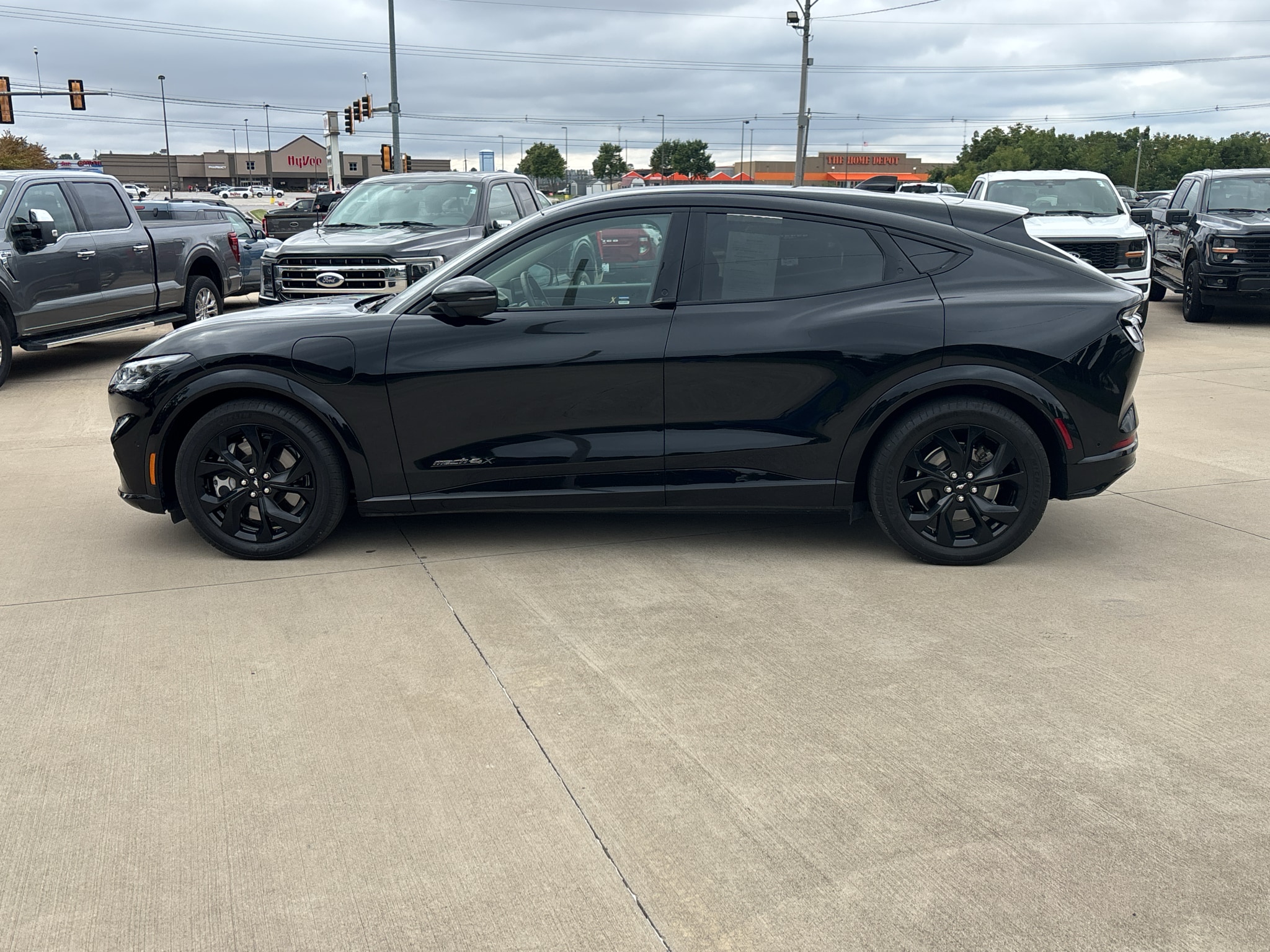 Used 2023 Ford Mustang Mach-E Premium AWD with VIN 3FMTK3SU6PMA72008 for sale in Jacksonville, IL