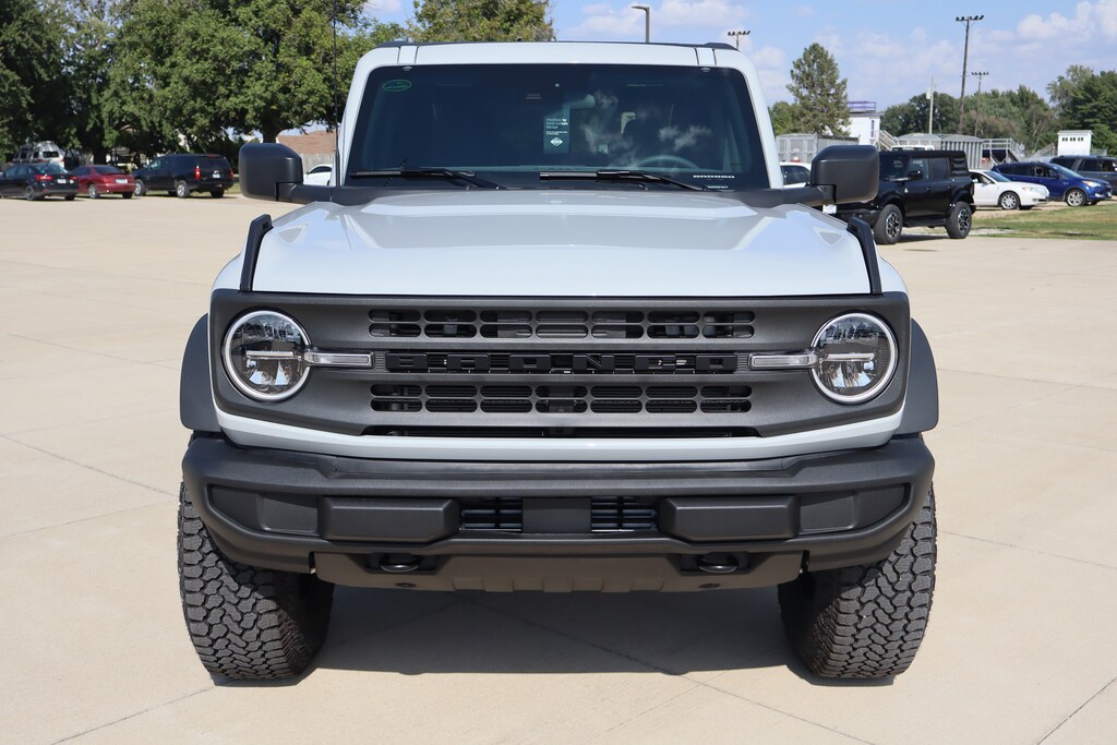 New 2026 Ford Bronco Outer Banks SUV
