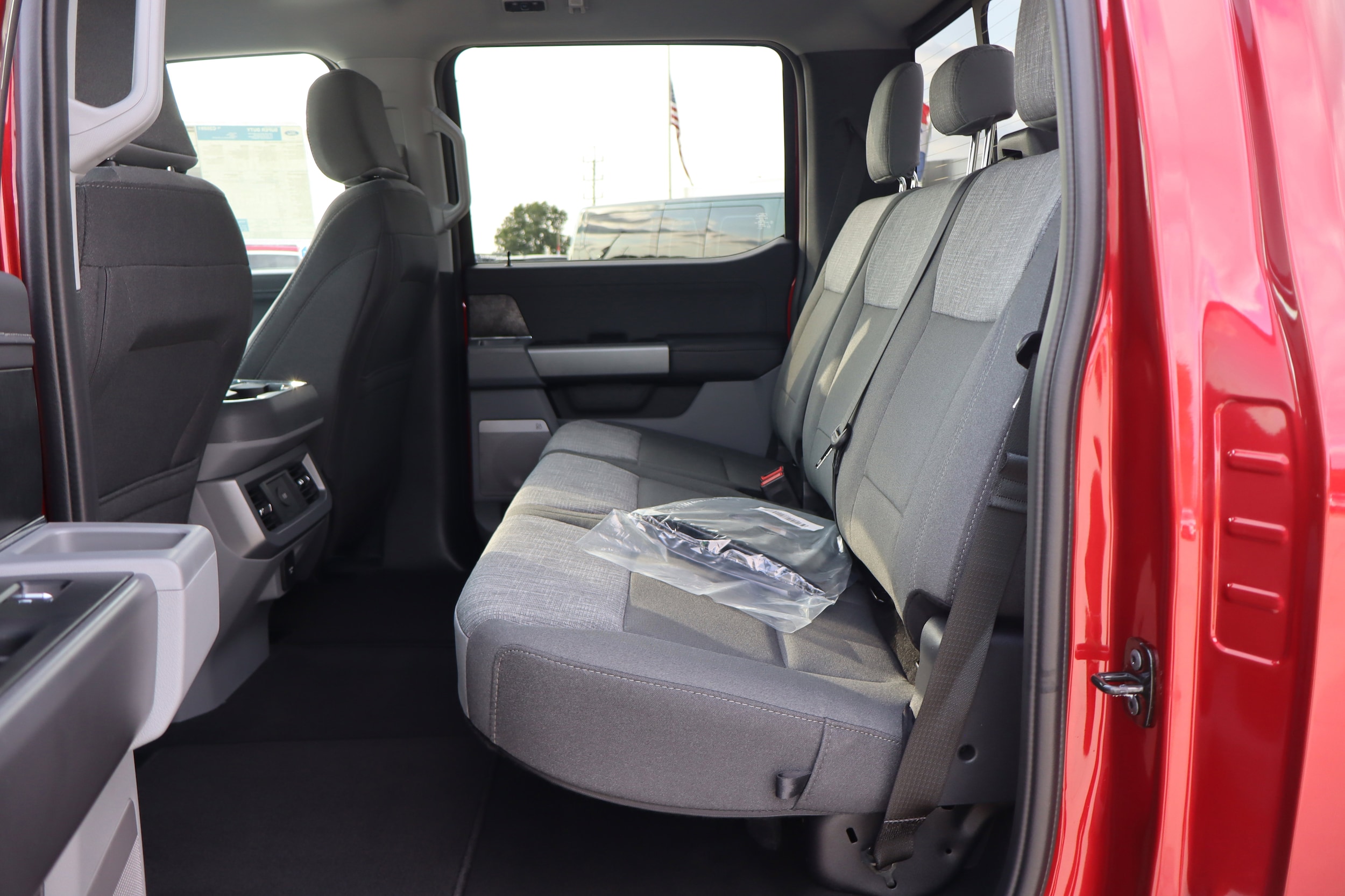 2026 Ford F-250 Super Duty XLT - Photo 10