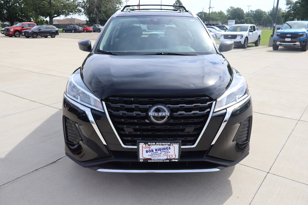 Used 2023 Nissan Kicks SV SUV