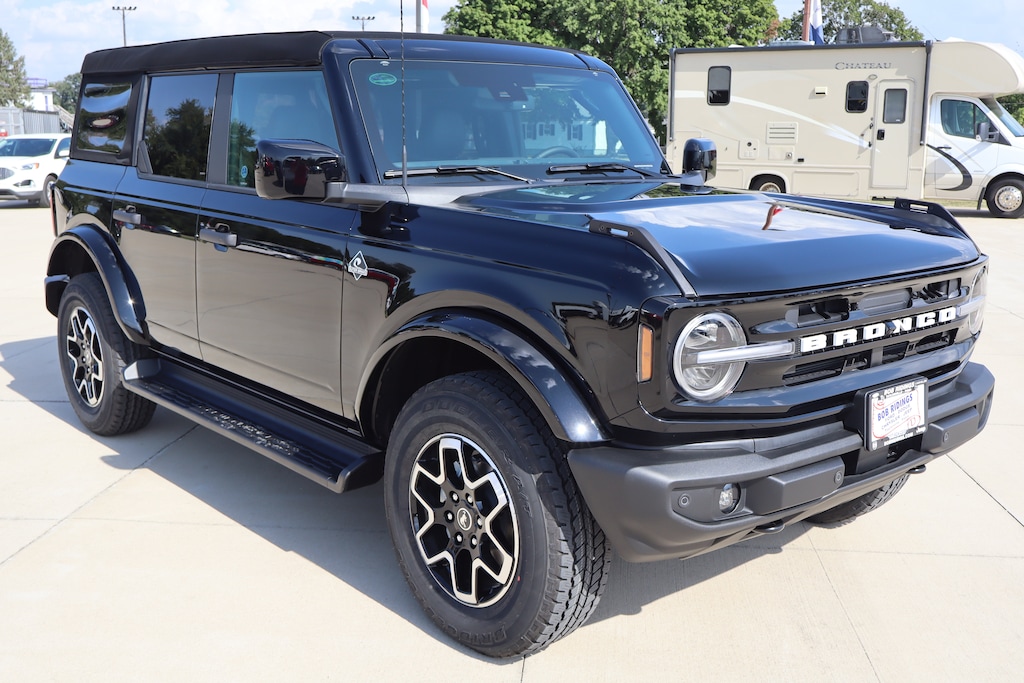 New 2026 Ford Bronco Outer Banks SUV