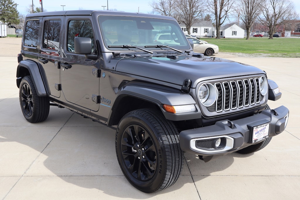 Used 2025 Jeep Wrangler 4xe Sahara SUV