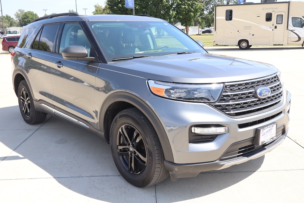Used 2024 Ford Explorer XLT SUV
