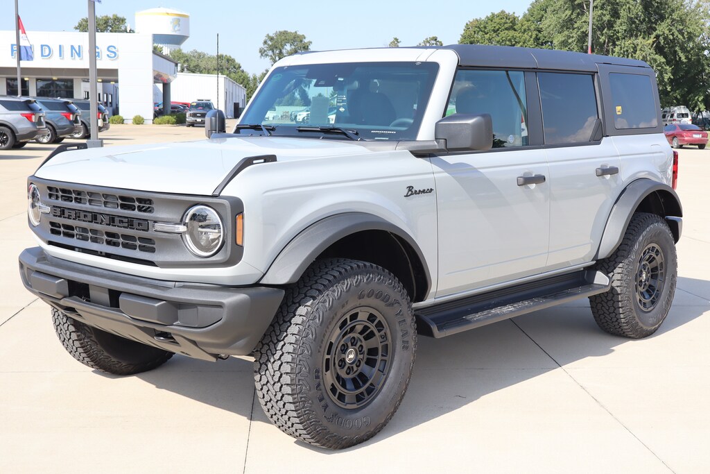 New 2026 Ford Bronco Outer Banks SUV