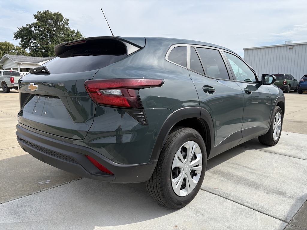 Used 2026 Chevrolet Trax LS SUV