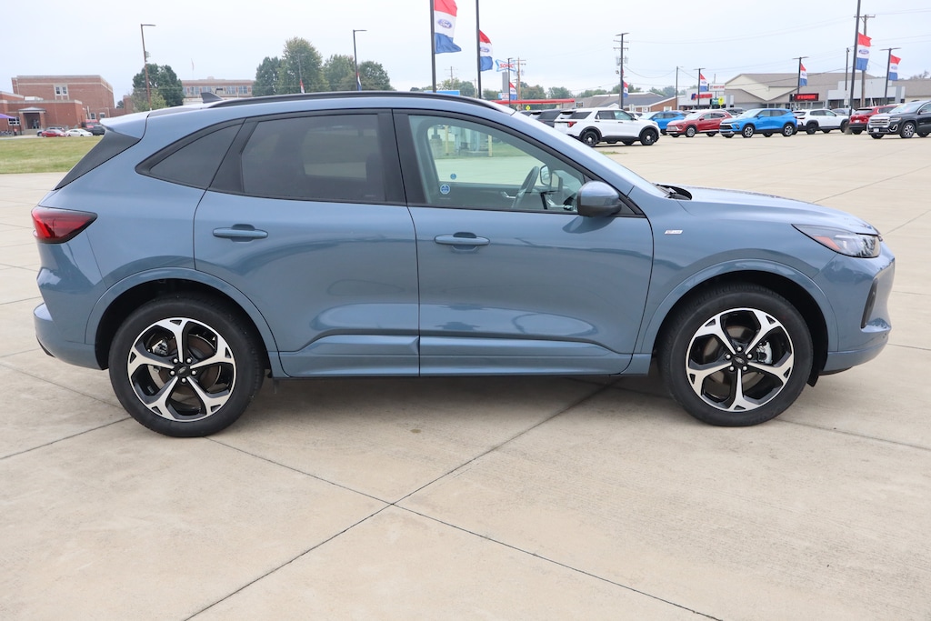 Used 2025 Ford Escape ST-Line Elite SUV